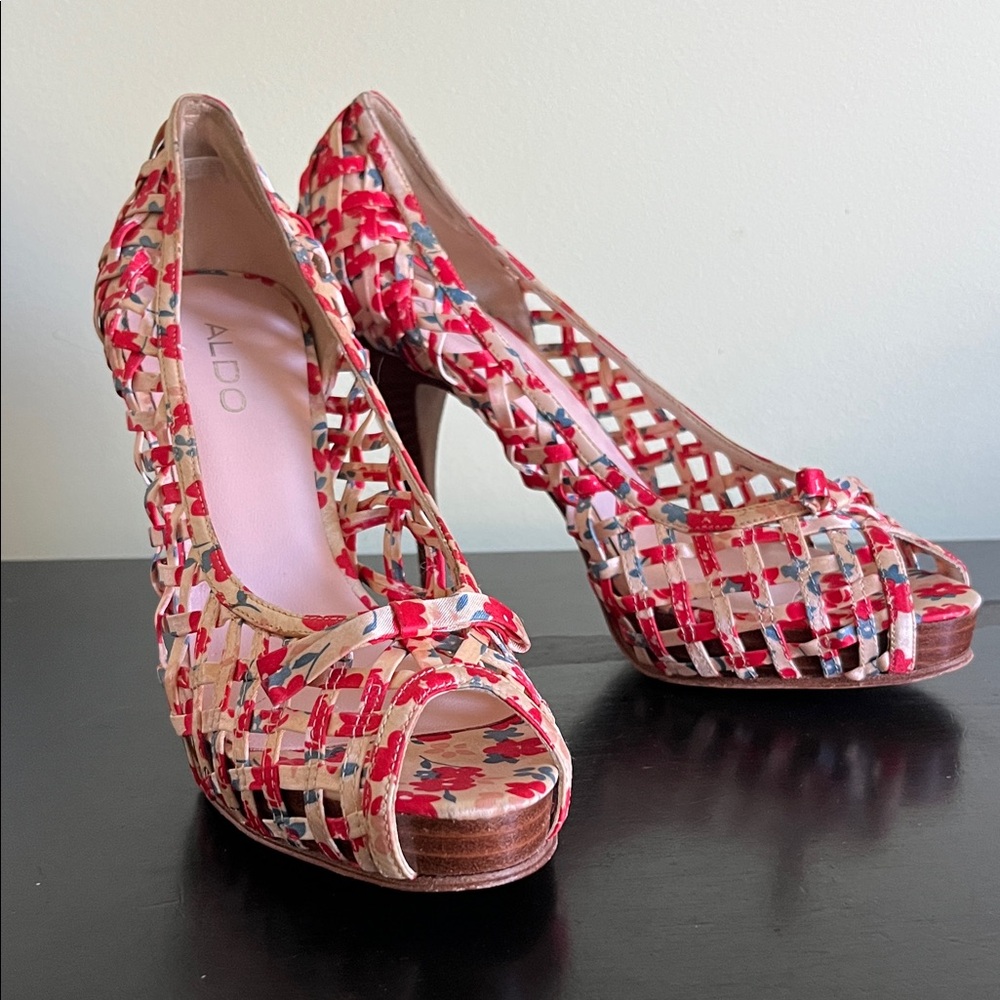 Aldo floral print peep-toe basket weave platform heels